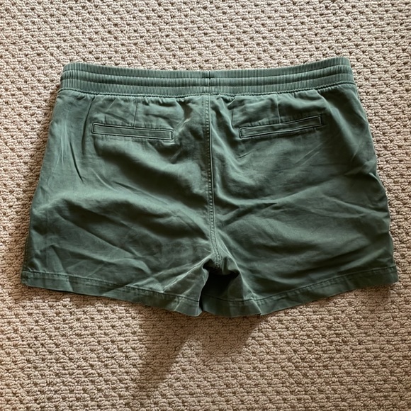 Maternity Short - Picture 4 of 4